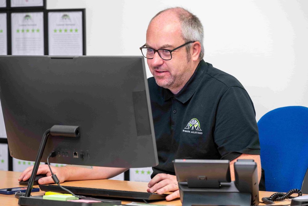 DNA employee working in Customer Service